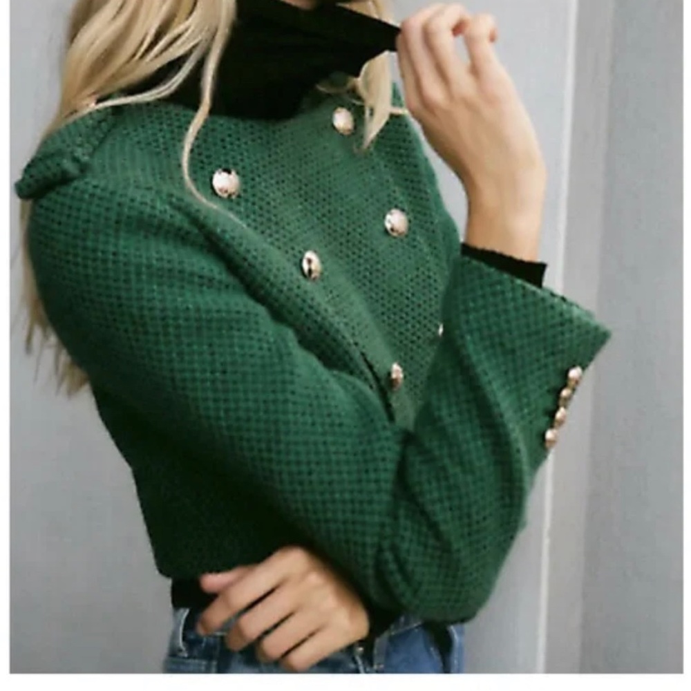 - Zara textured cropped blazer blogger’s favorite